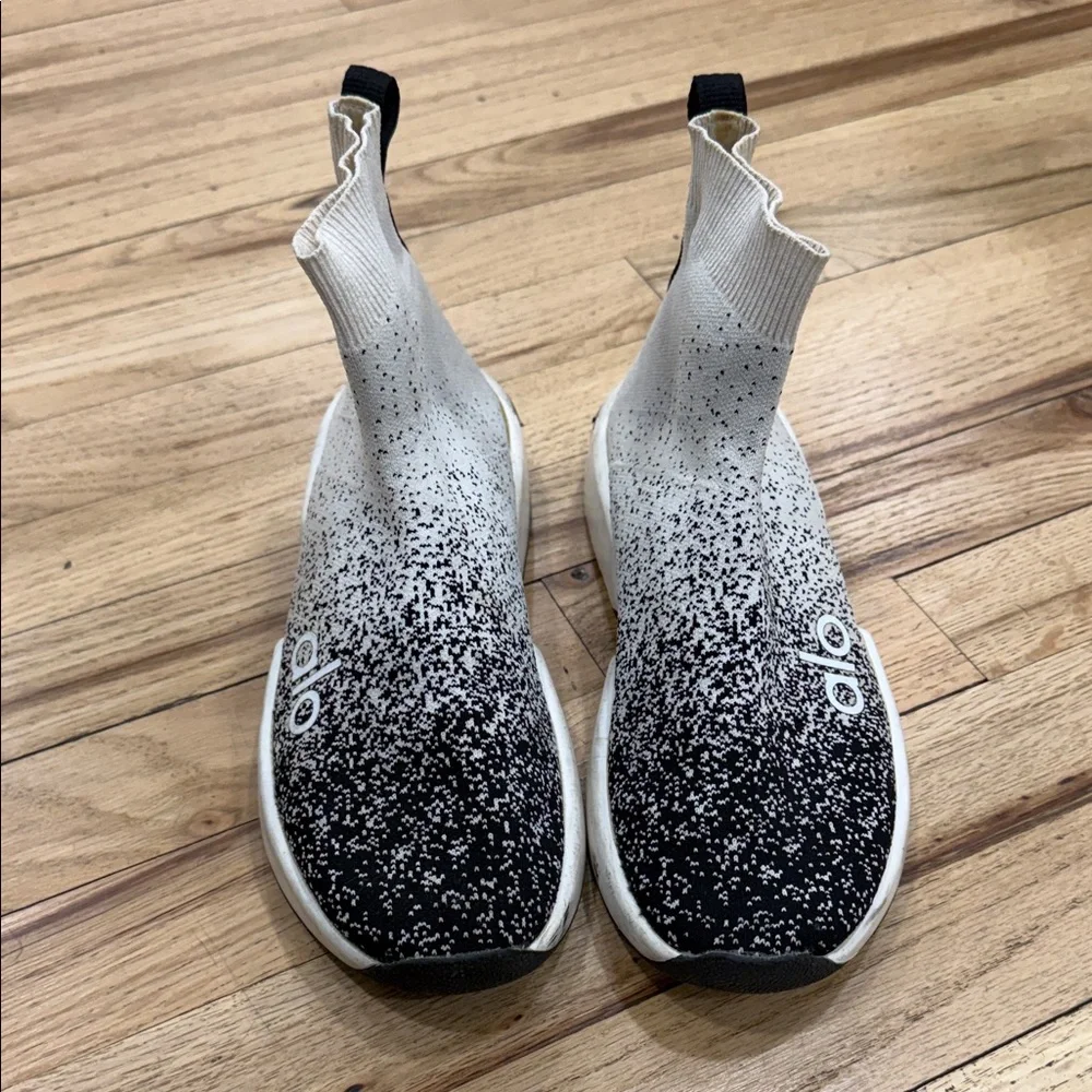 ALO Black and White Speckled Sock Sneakers size 8 - Picture 1 of 9